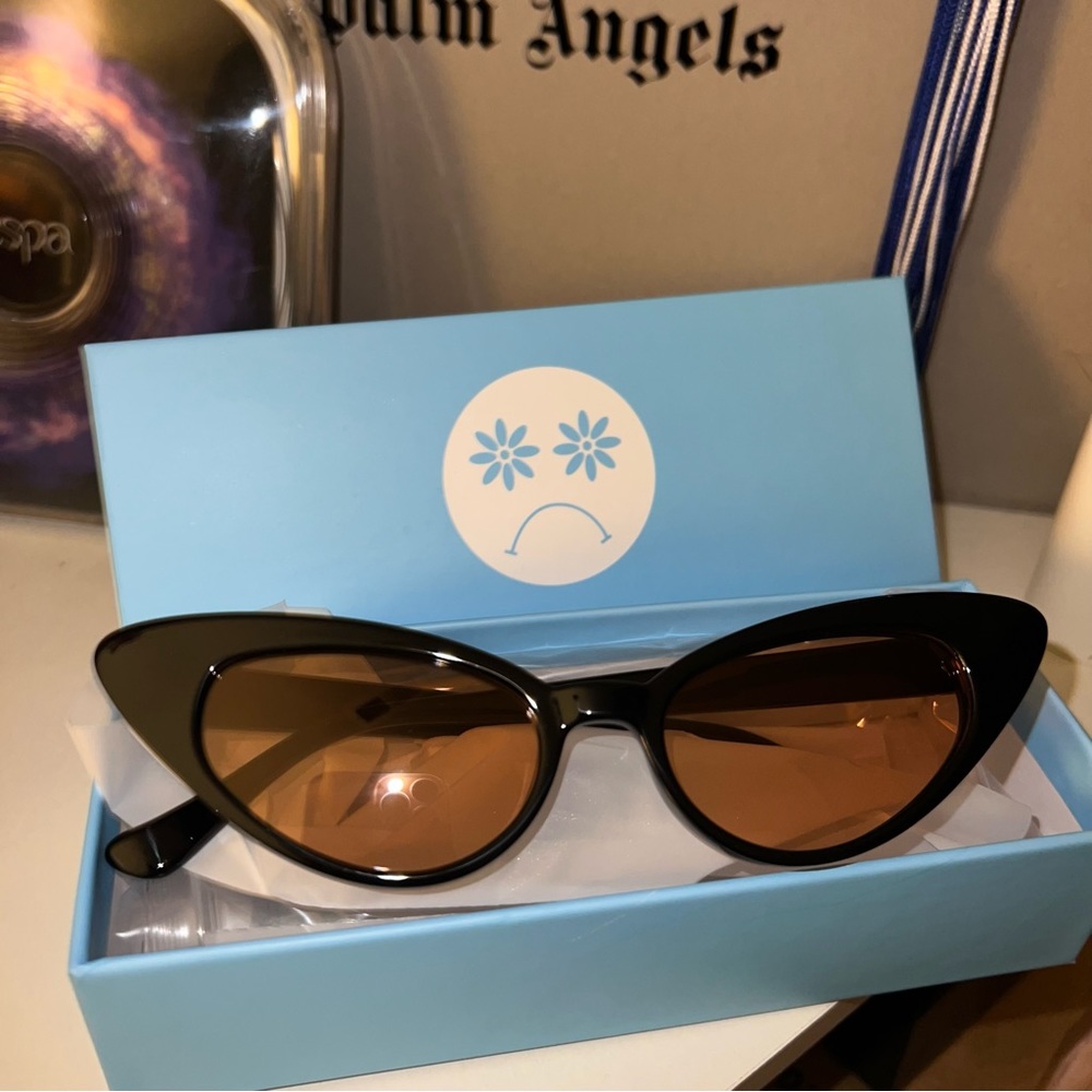 tunnel vision sunnies